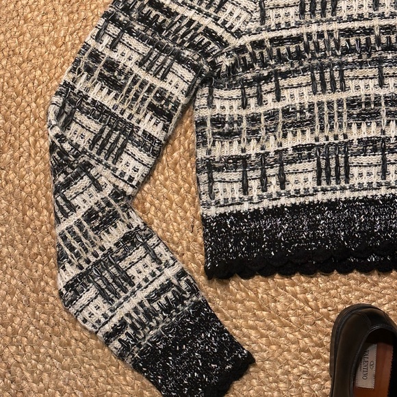 HOUSE OF HARLOW 1960 Textured Cropped Sweater - Picture 6 of 7